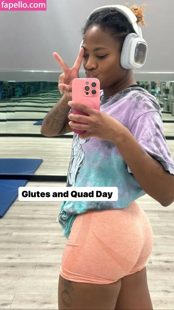 TattedPoodle Onlyfans Photo Gallery 