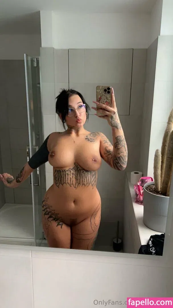 Mia Sayuri Onlyfans Photo Gallery 