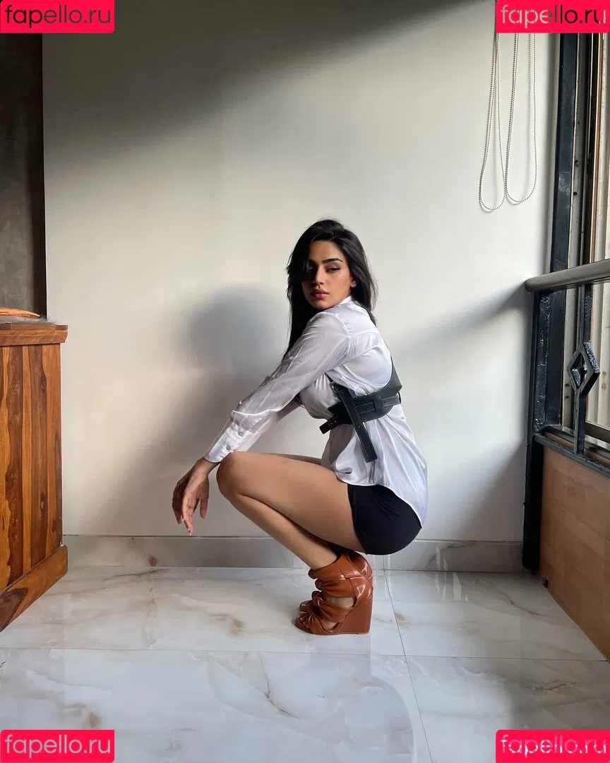 Pakhi Gadh Onlyfans Photo Gallery 