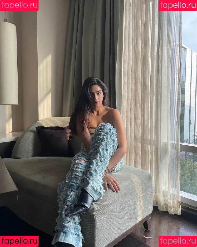 Pakhi Gadh Onlyfans Photo Gallery 