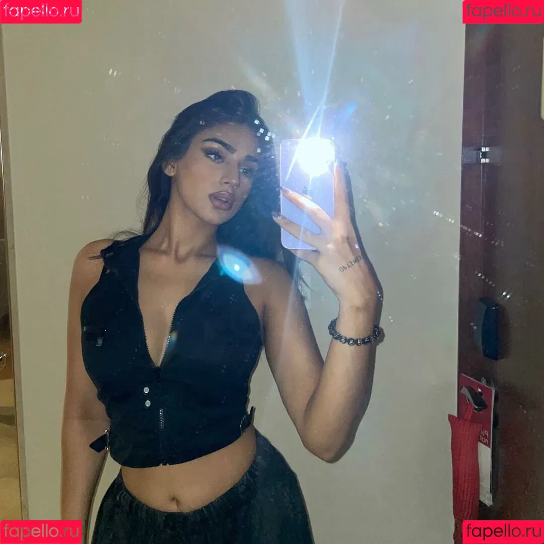 Pakhi Gadh Onlyfans Photo Gallery 