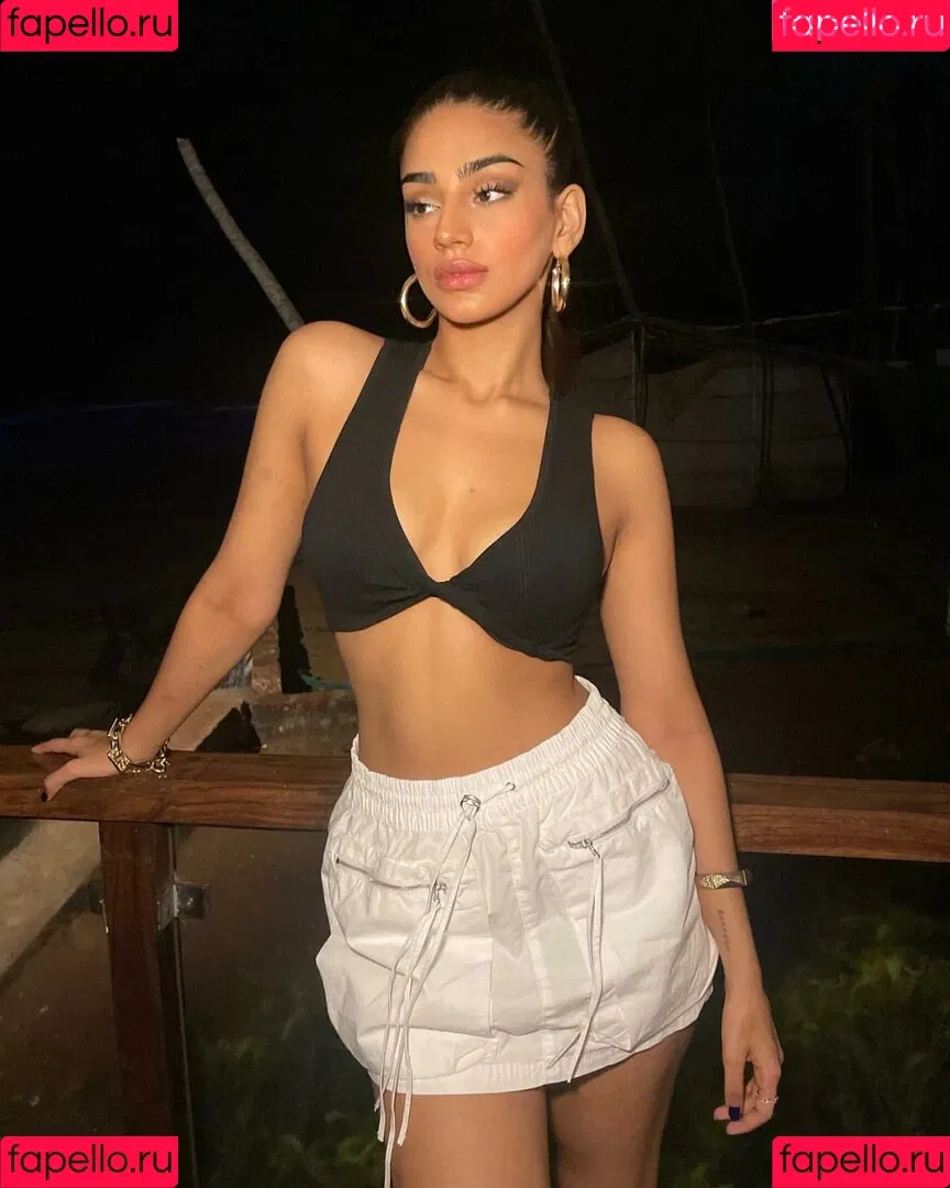 Pakhi Gadh Onlyfans Photo Gallery 
