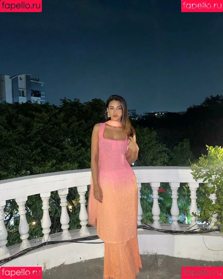 Pakhi Gadh Onlyfans Photo Gallery 