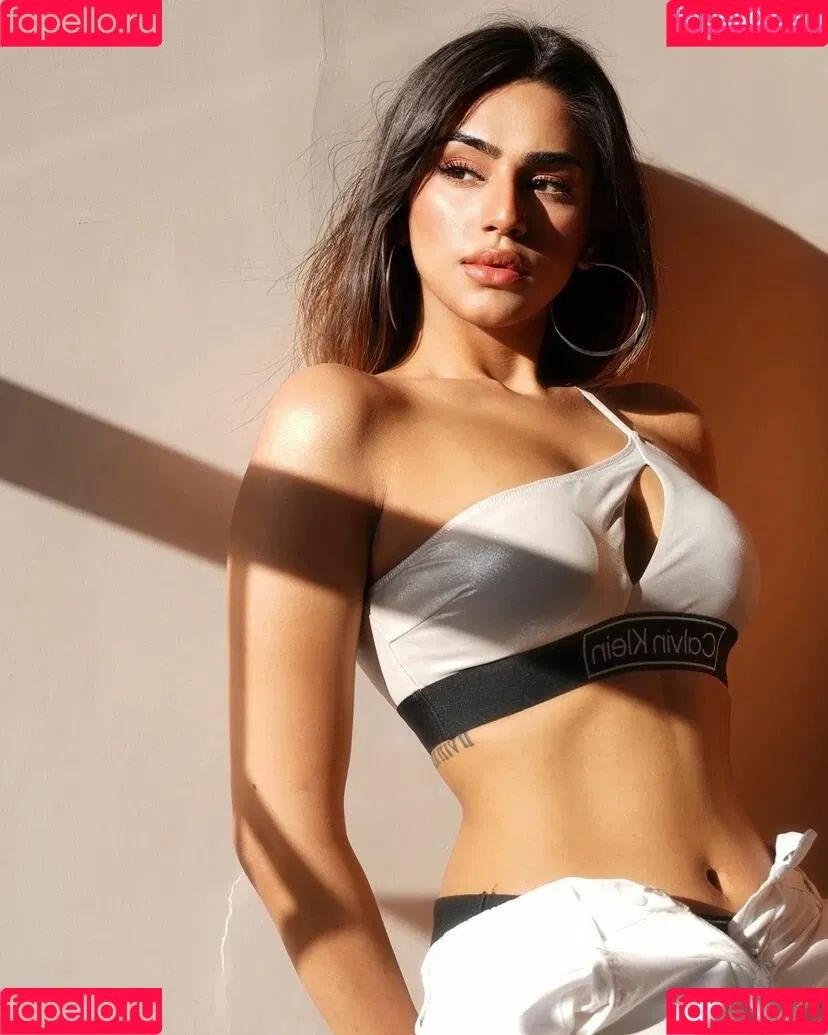 Pakhi Gadh Onlyfans Photo Gallery 