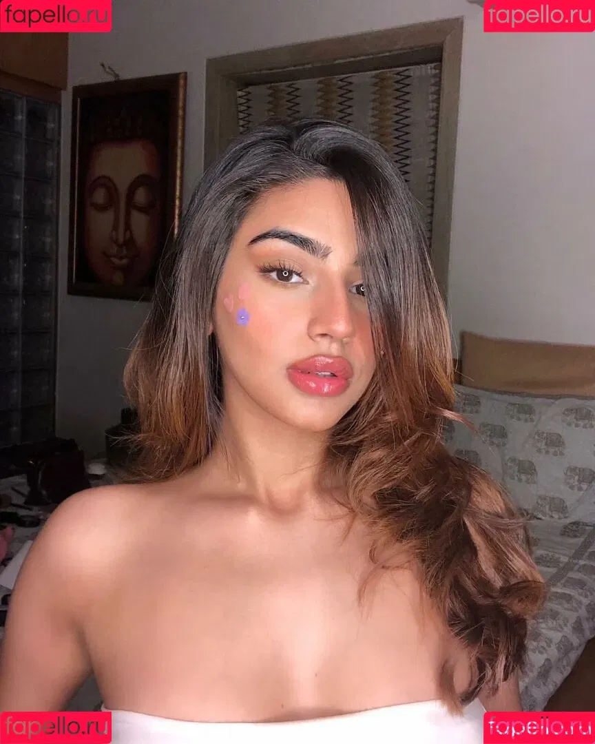 Pakhi Gadh Onlyfans Photo Gallery 