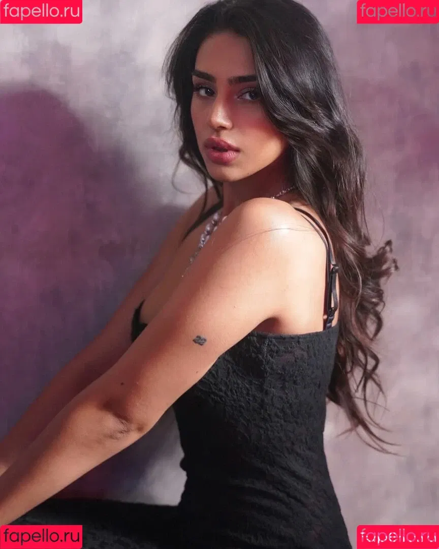 Pakhi Gadh Onlyfans Photo Gallery 
