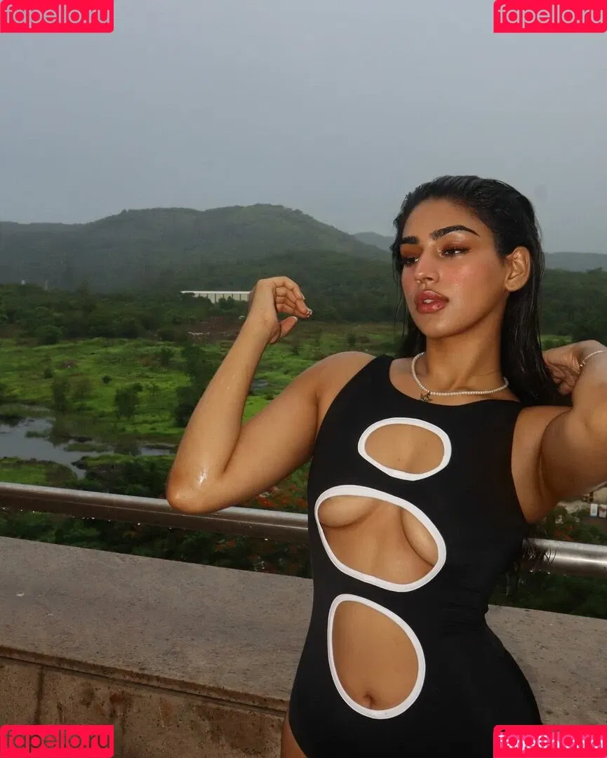 Pakhi Gadh Onlyfans Photo Gallery 
