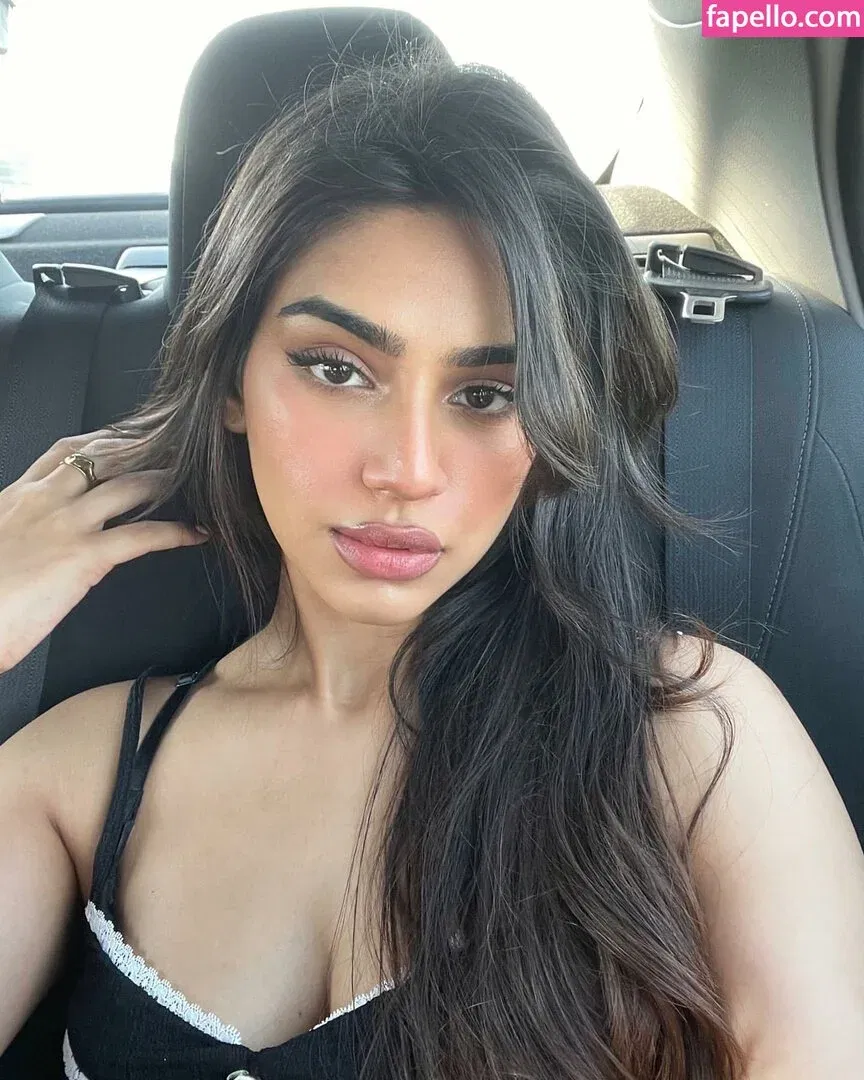 Pakhi Gadh Onlyfans Photo Gallery 