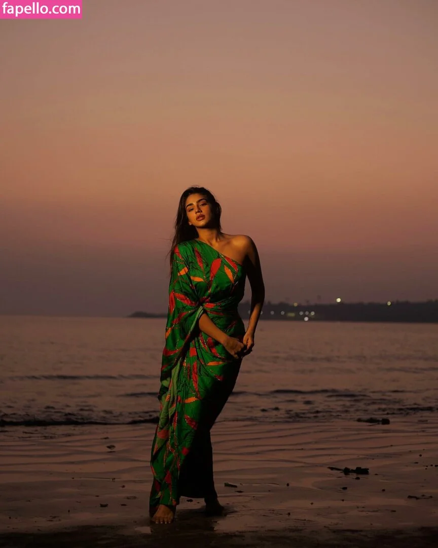 Pakhi Gadh Onlyfans Photo Gallery 