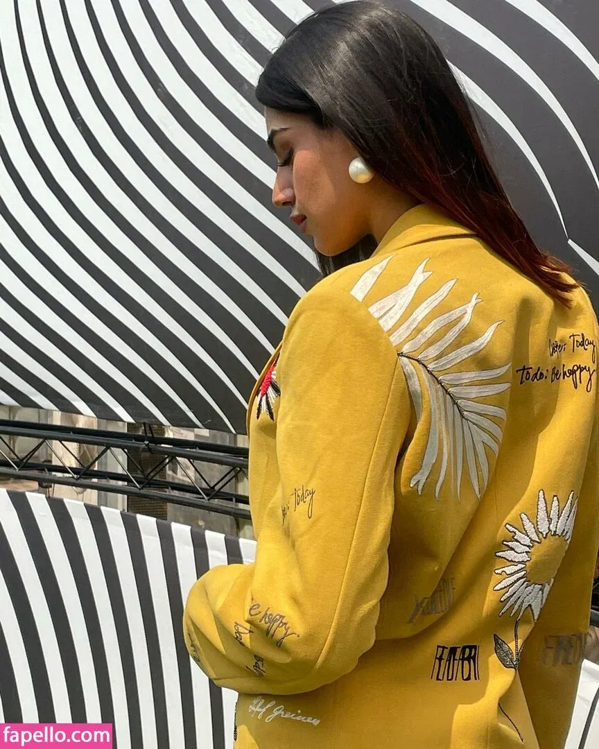 Pakhi Gadh Onlyfans Photo Gallery 