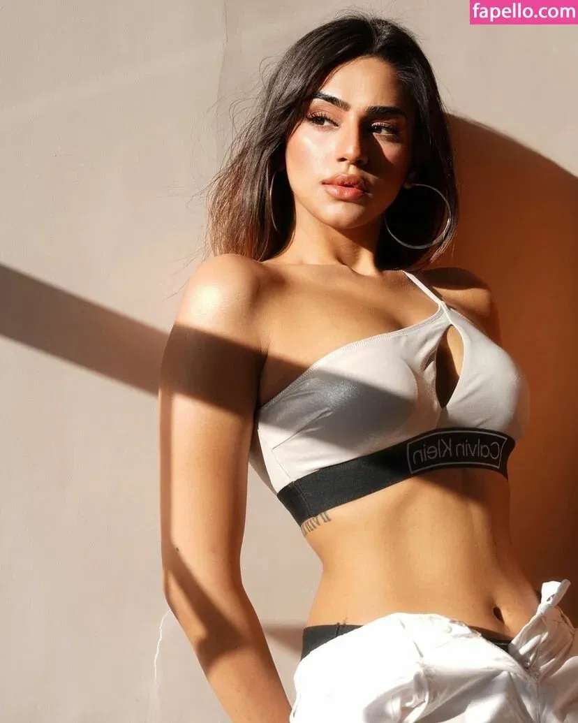 Pakhi Gadh Onlyfans Photo Gallery 