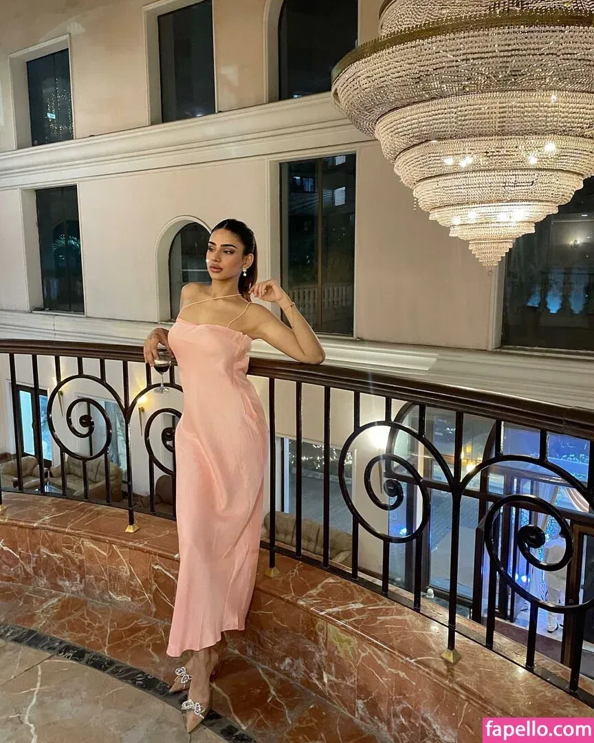 Pakhi Gadh Onlyfans Photo Gallery 