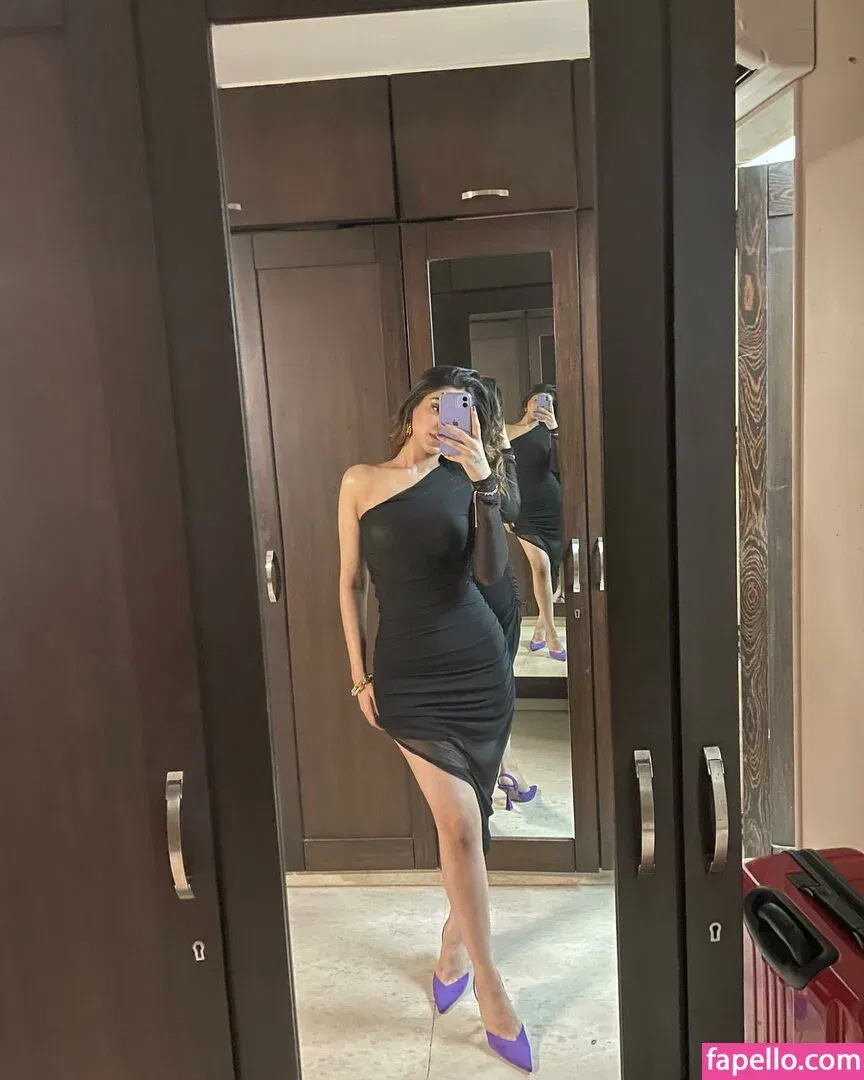 Pakhi Gadh Onlyfans Photo Gallery 