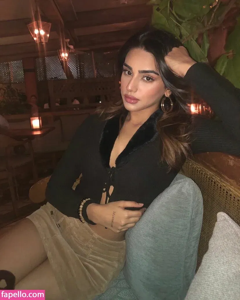 Pakhi Gadh Onlyfans Photo Gallery 