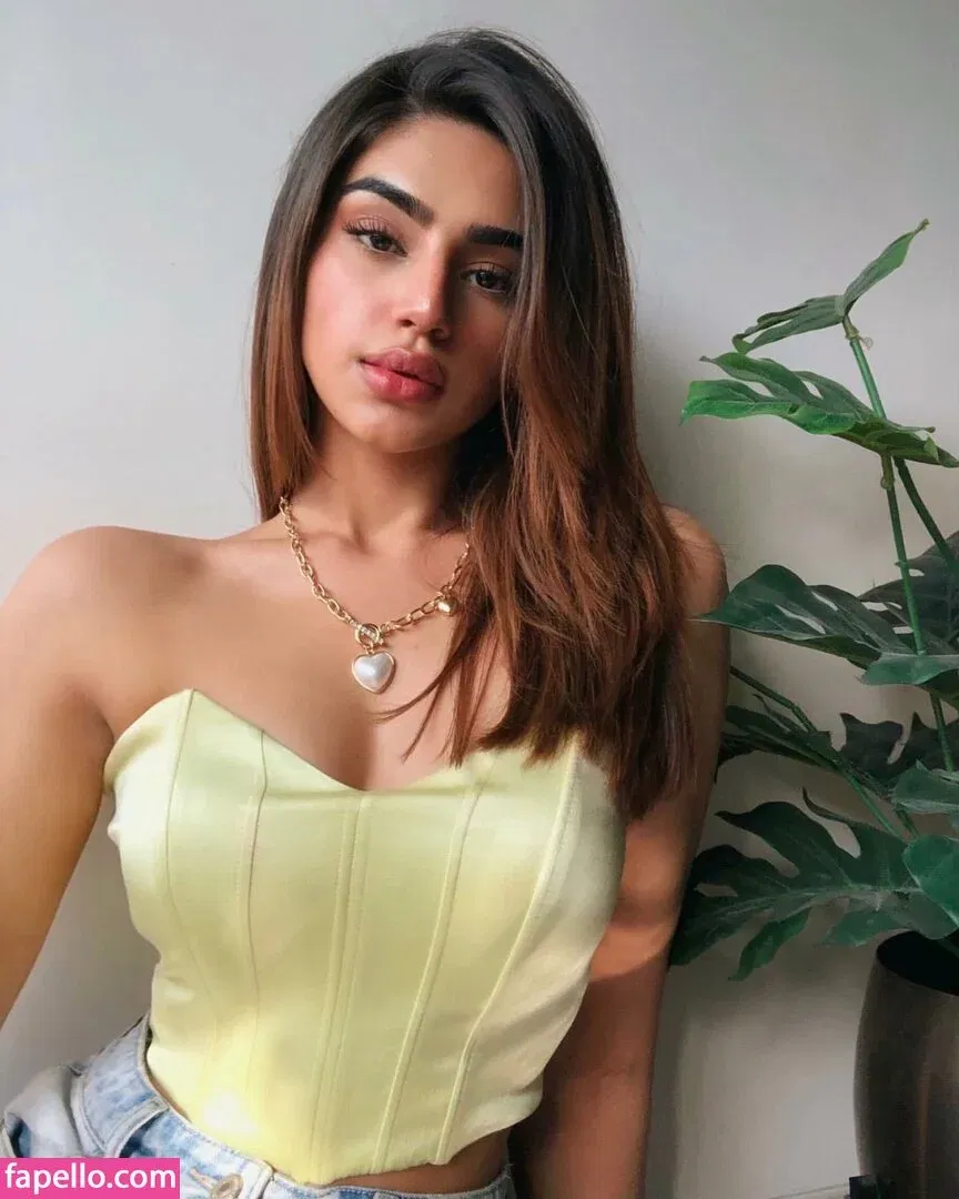 Pakhi Gadh Onlyfans Photo Gallery 