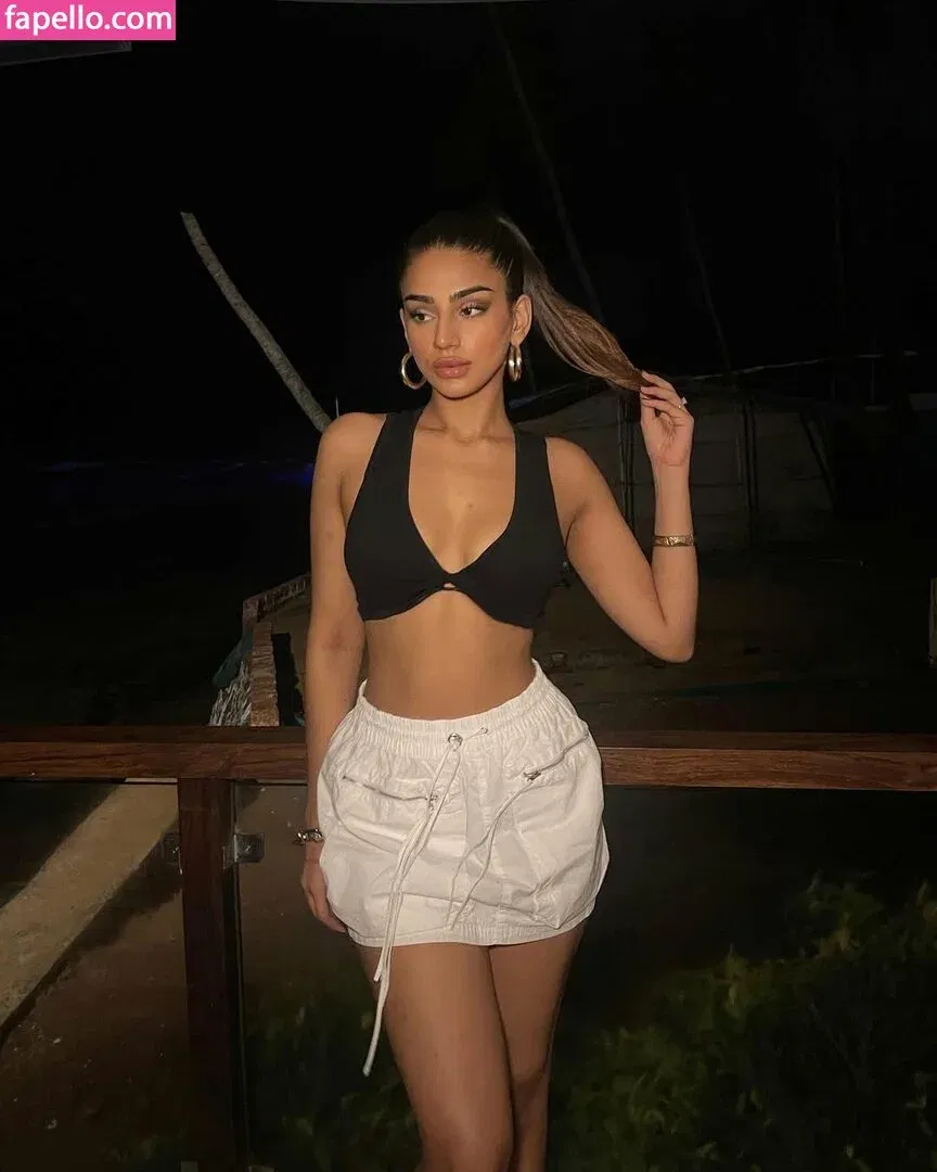 Pakhi Gadh Onlyfans Photo Gallery 