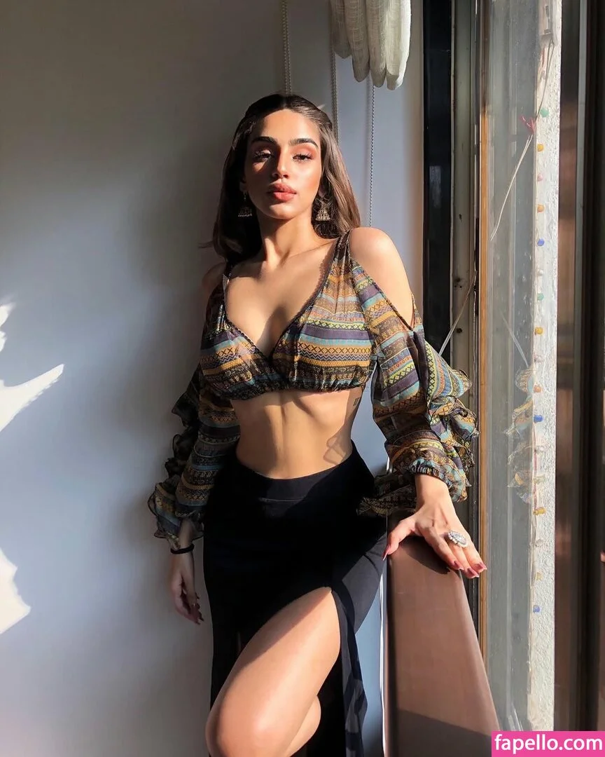 Pakhi Gadh Onlyfans Photo Gallery 