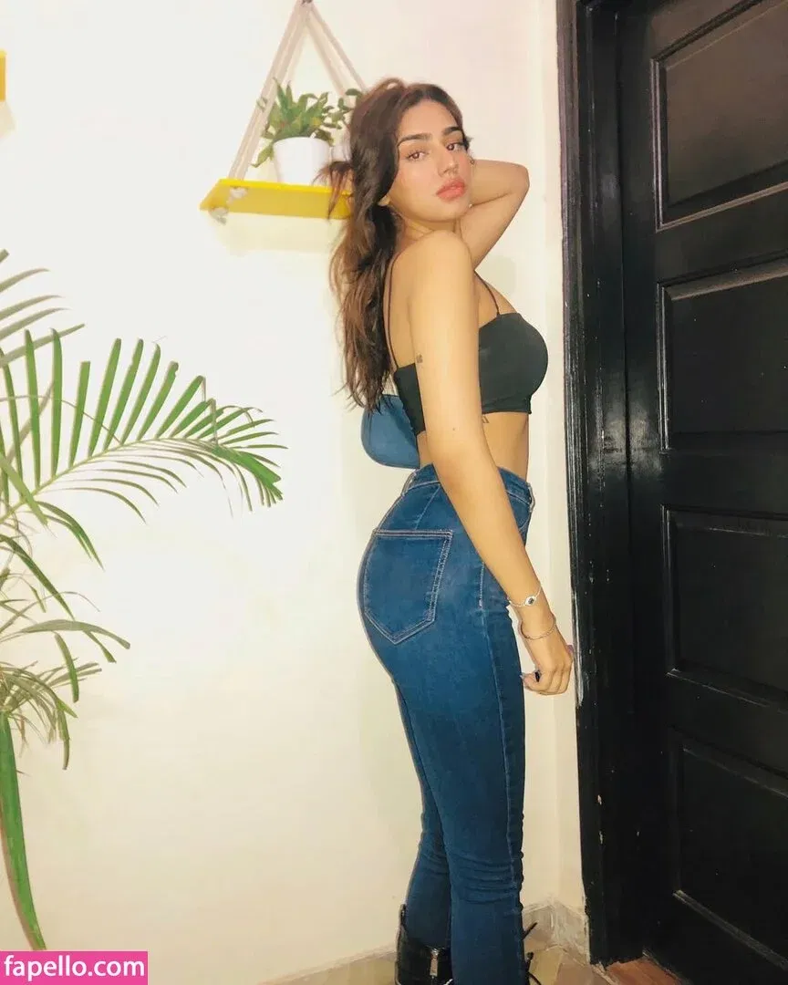 Pakhi Gadh Onlyfans Photo Gallery 