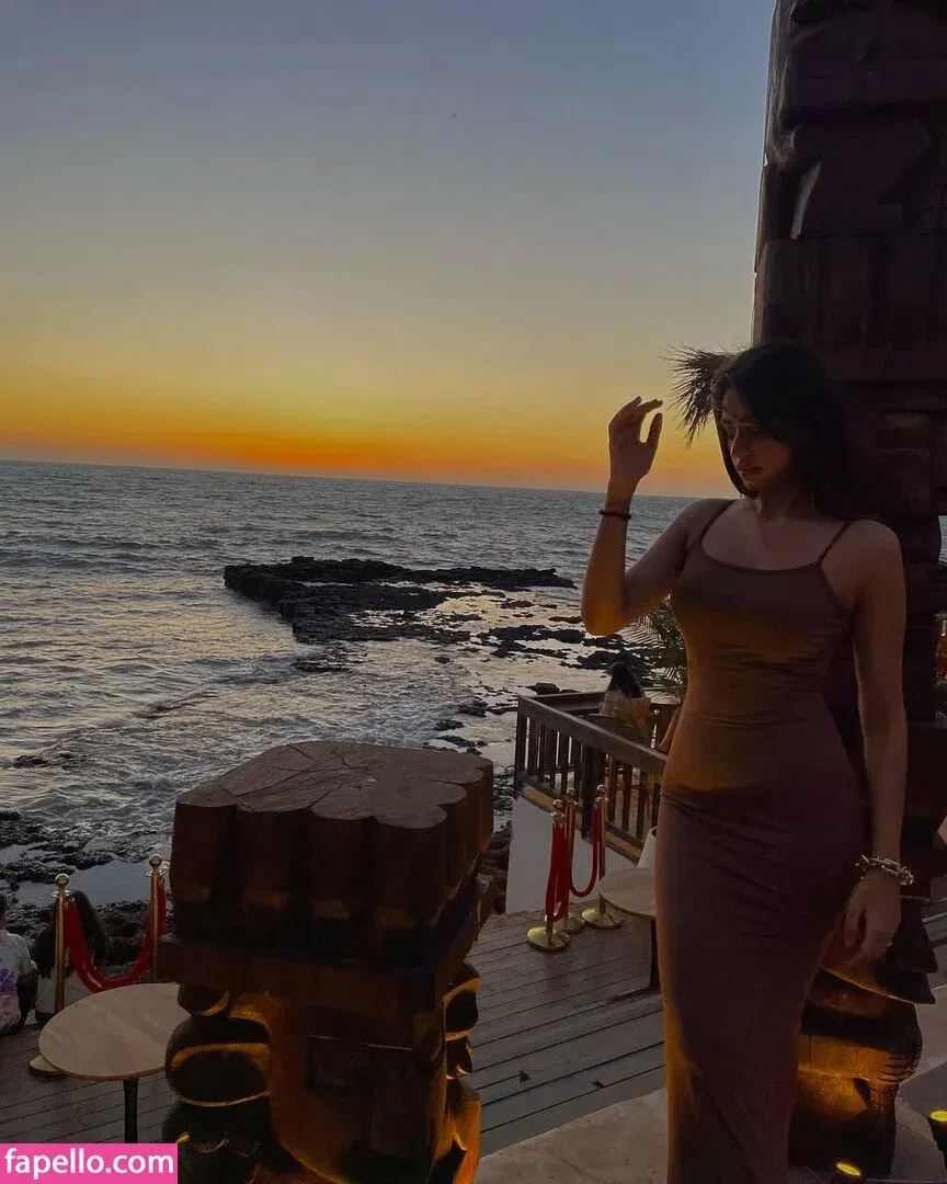 Pakhi Gadh Onlyfans Photo Gallery 