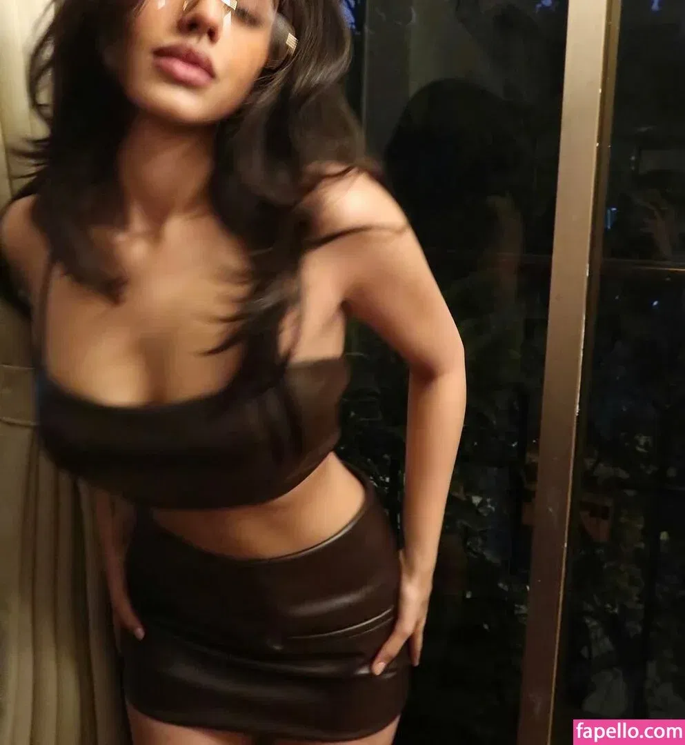 Pakhi Gadh Onlyfans Photo Gallery 
