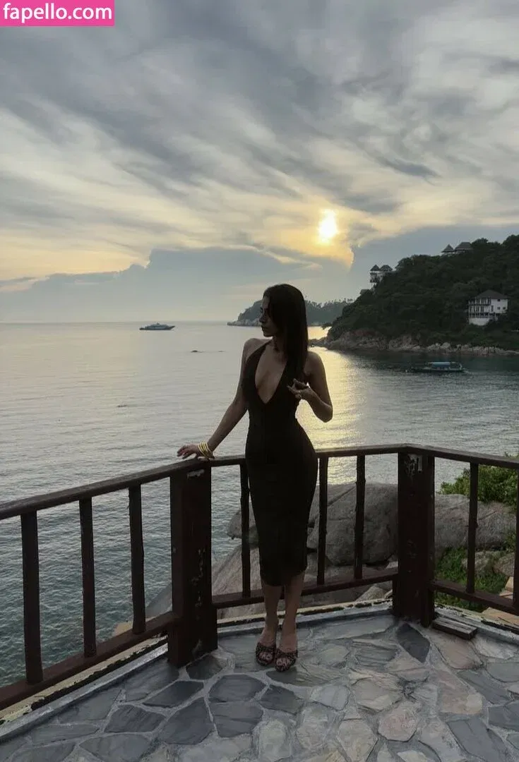 Pakhi Gadh Onlyfans Photo Gallery 