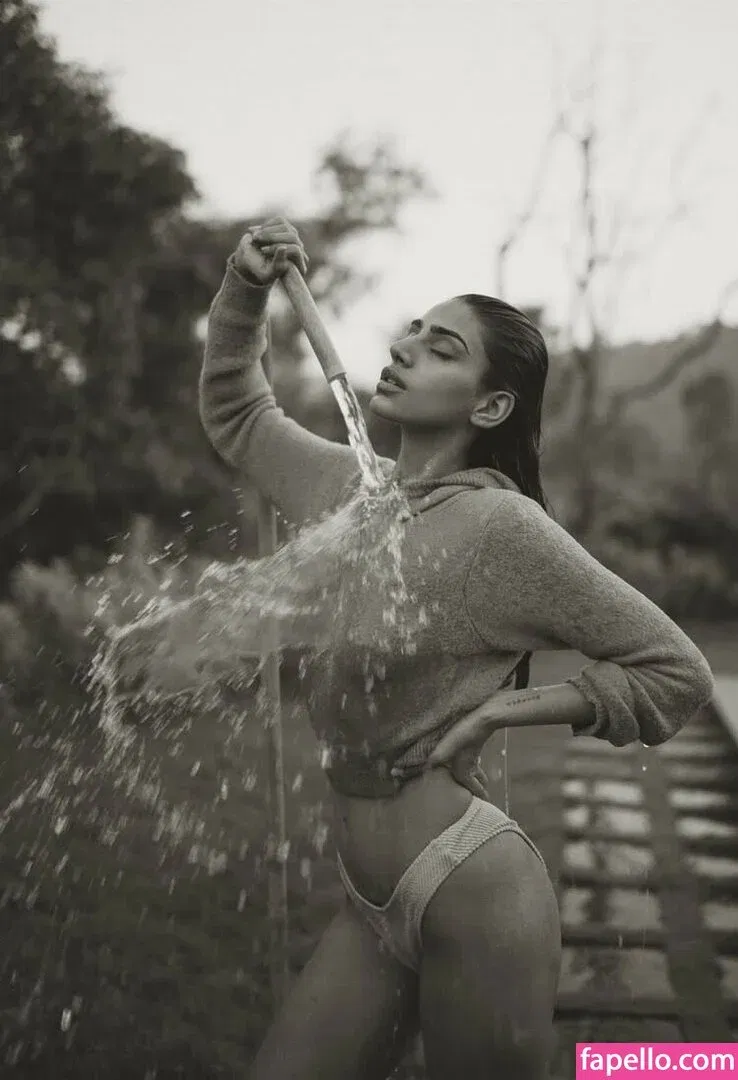 Pakhi Gadh Onlyfans Photo Gallery 