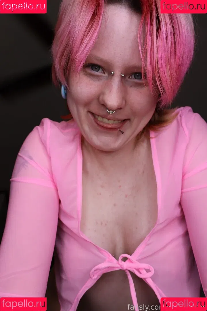 lori_critter Onlyfans Photo Gallery 