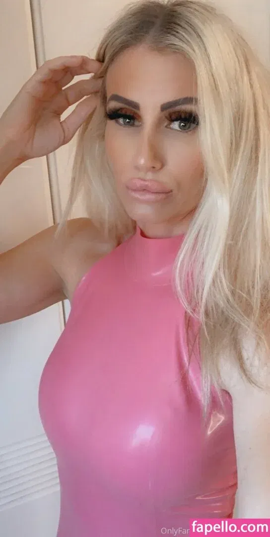 Maria Elvegaard aka Mariaelondon Onlyfans Photo Gallery 