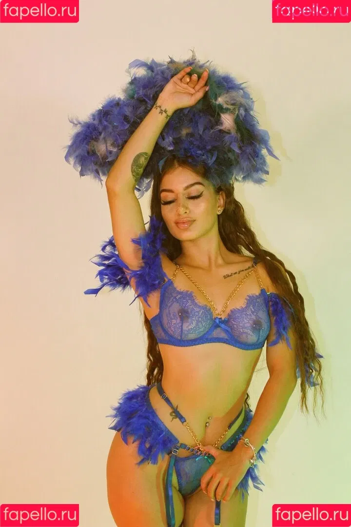 Mary Lewis Onlyfans Photo Gallery 