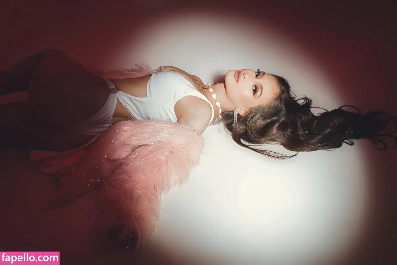 Mary Lewis Onlyfans Photo Gallery 