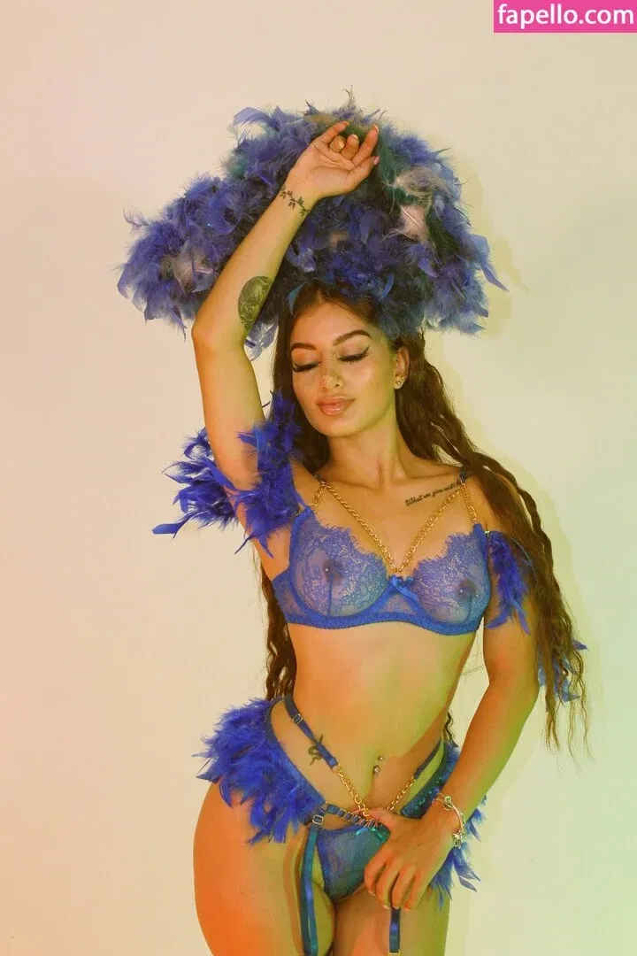 Mary Lewis Onlyfans Photo Gallery 