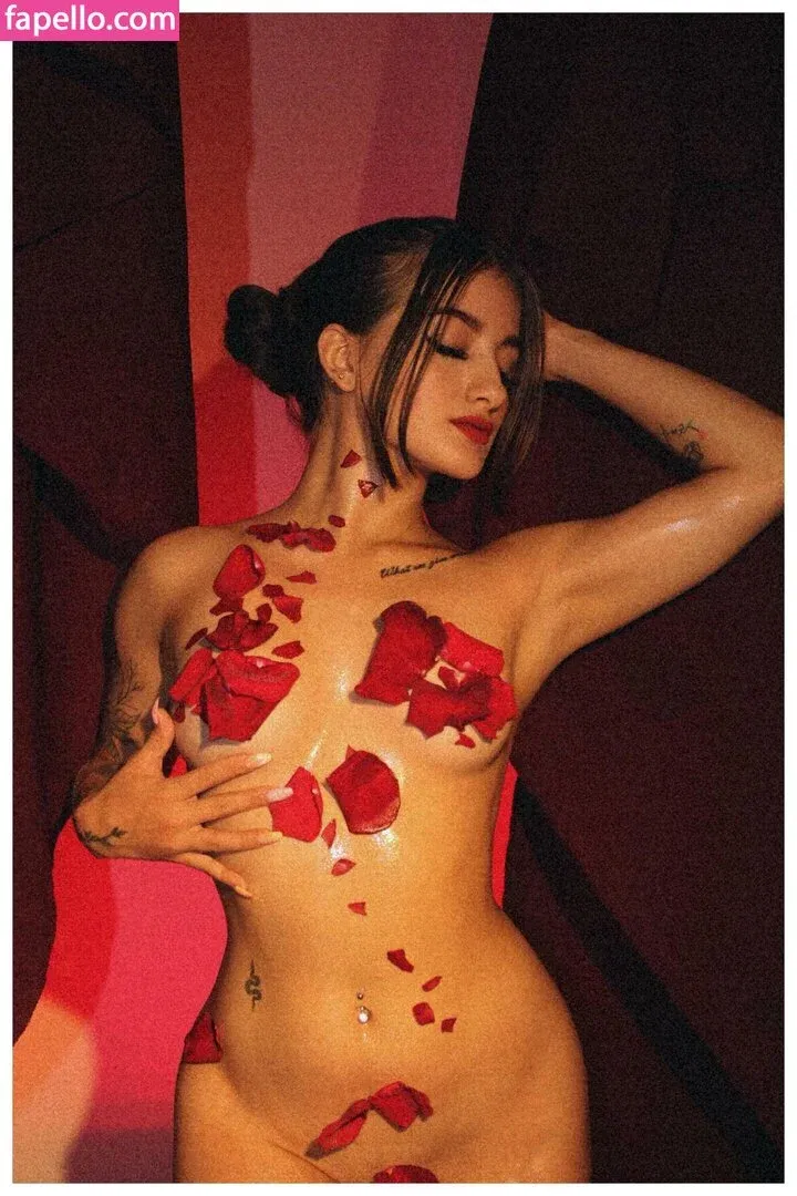 Mary Lewis Onlyfans Photo Gallery 