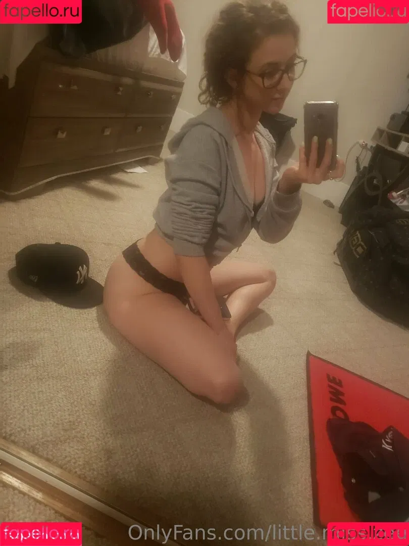 little.miss.zee Onlyfans Photo Gallery 