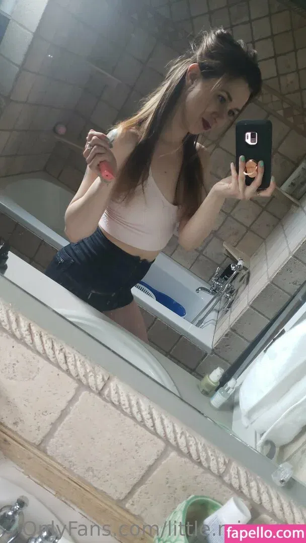 little.miss.zee Onlyfans Photo Gallery 