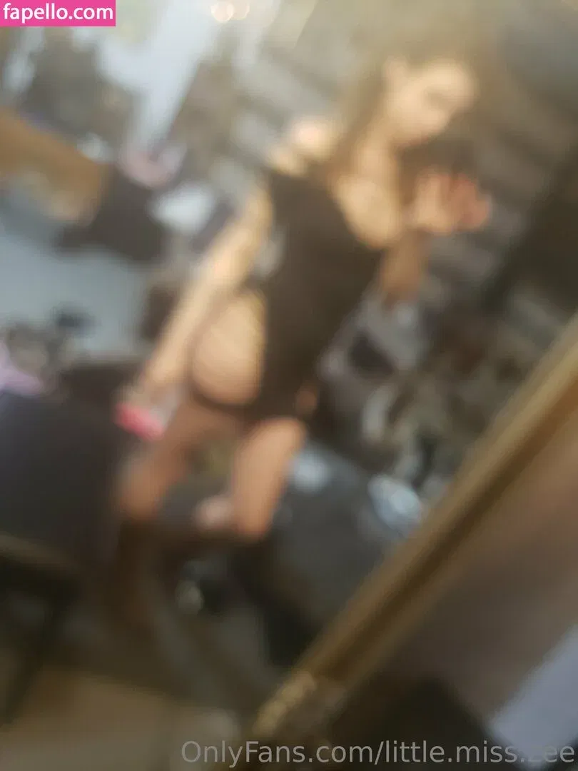 little.miss.zee Onlyfans Photo Gallery 