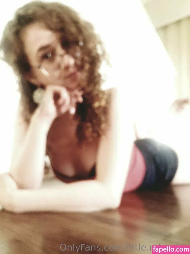 little.miss.zee Onlyfans Photo Gallery 