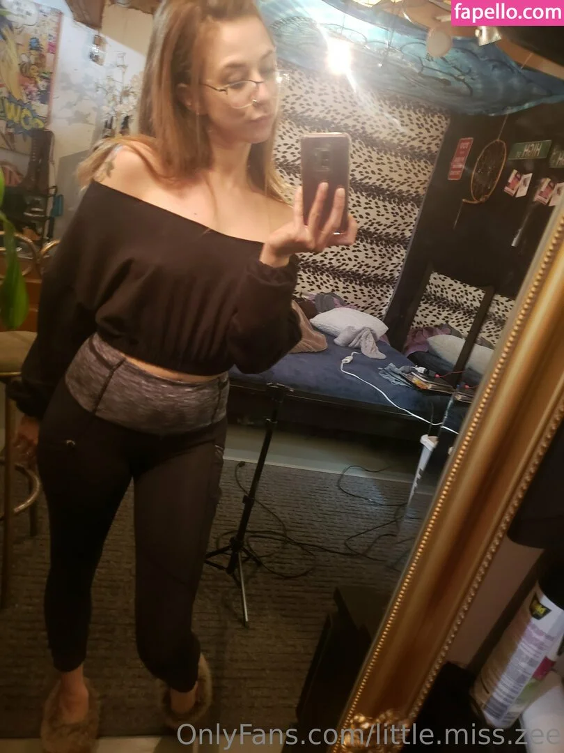 little.miss.zee Onlyfans Photo Gallery 