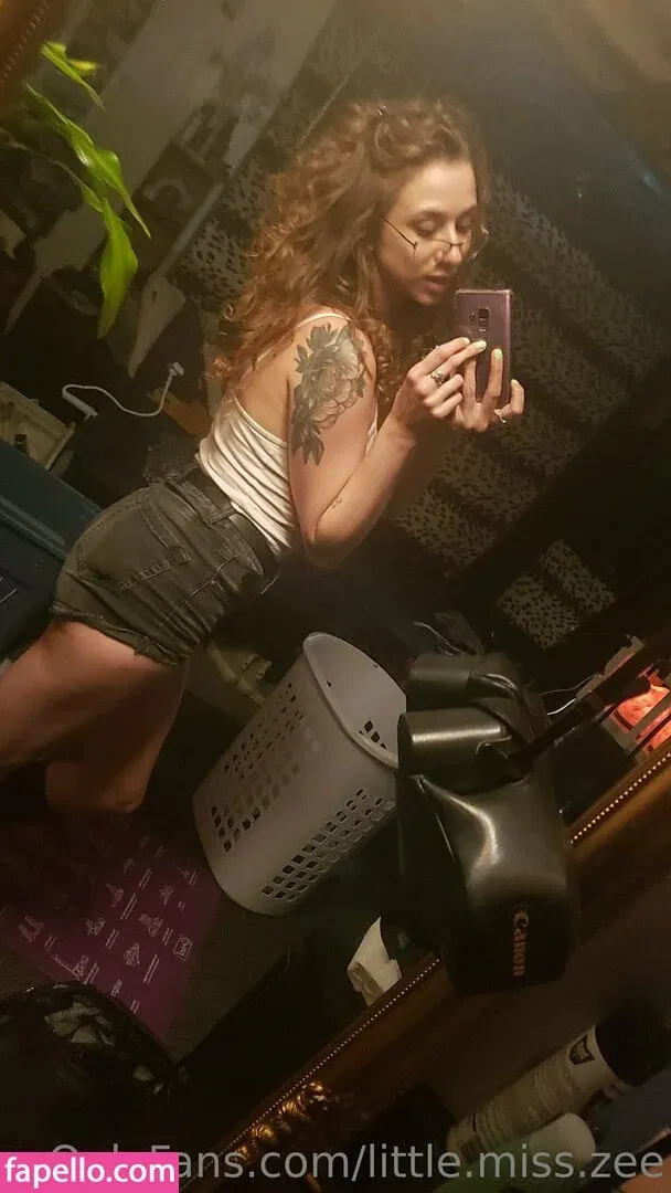 little.miss.zee Onlyfans Photo Gallery 
