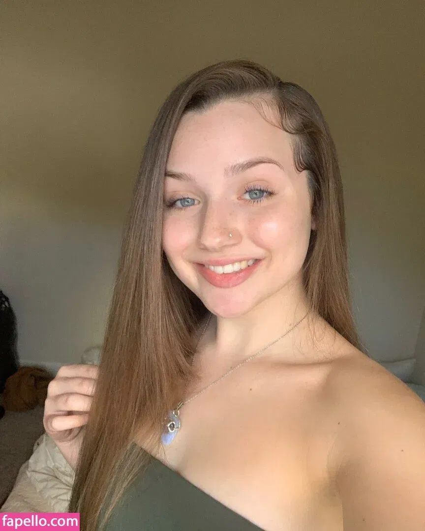 megan_serenityy Onlyfans Photo Gallery 