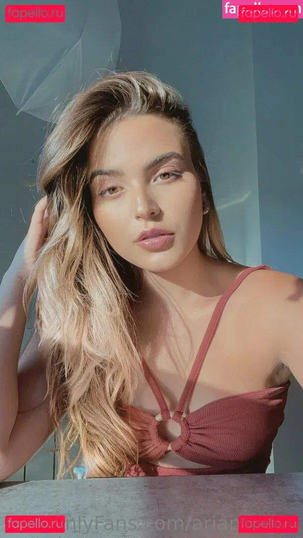 arianavanx Onlyfans Photo Gallery 