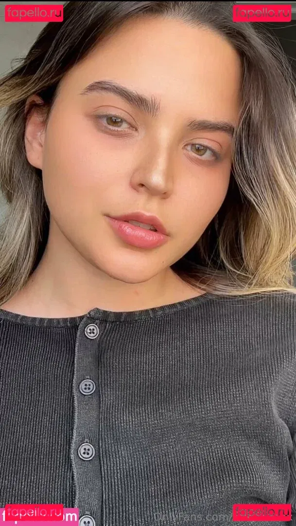 arianavanx Onlyfans Photo Gallery 