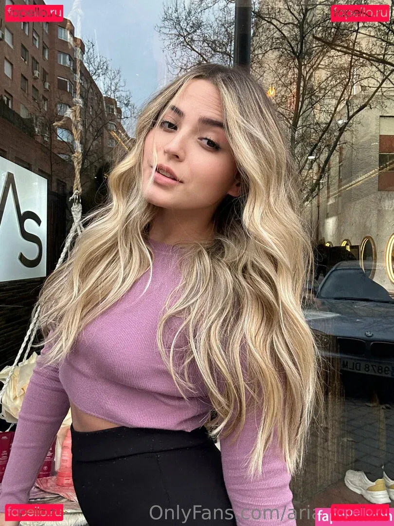 arianavanx Onlyfans Photo Gallery 