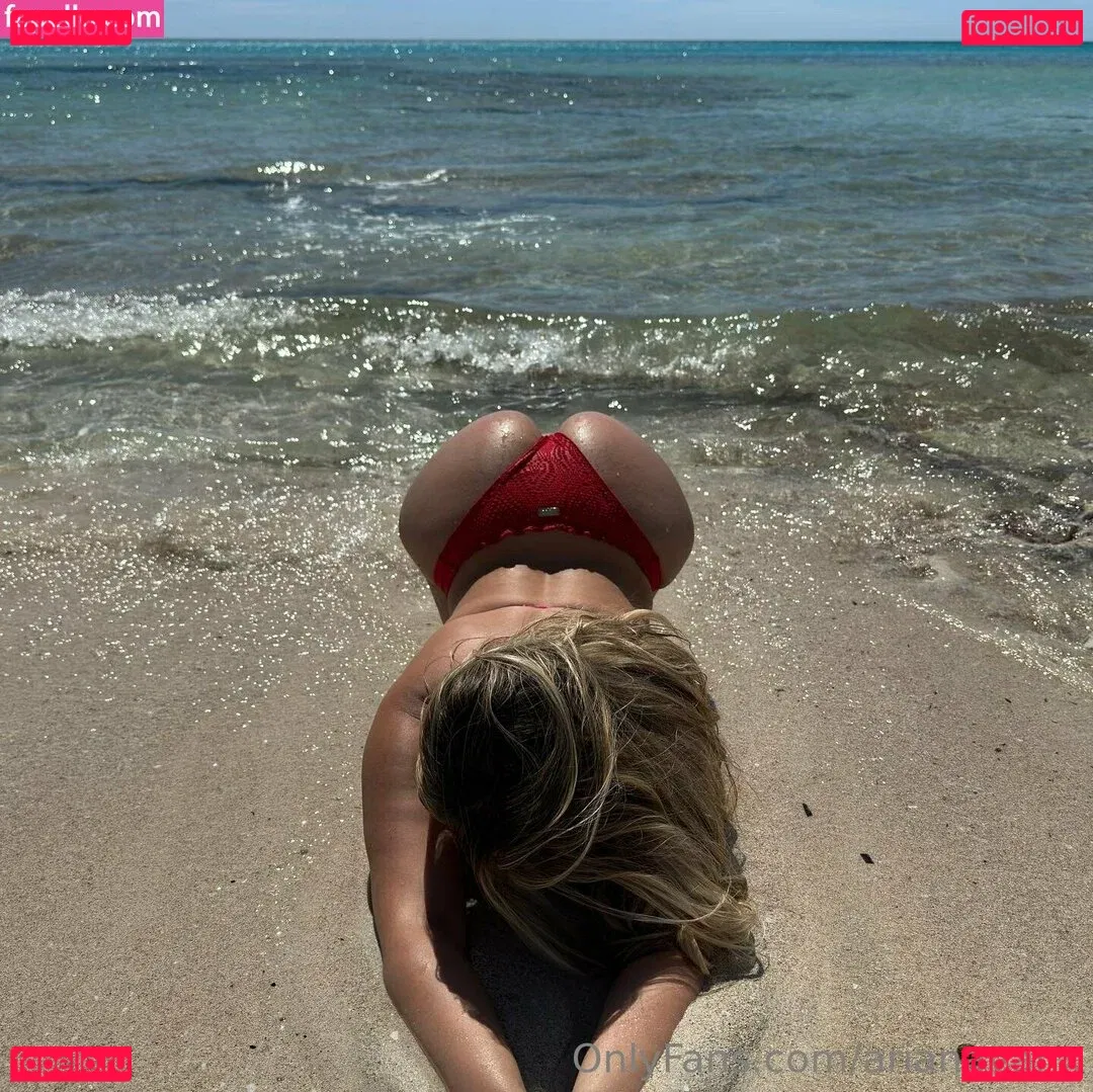 arianavanx Onlyfans Photo Gallery 