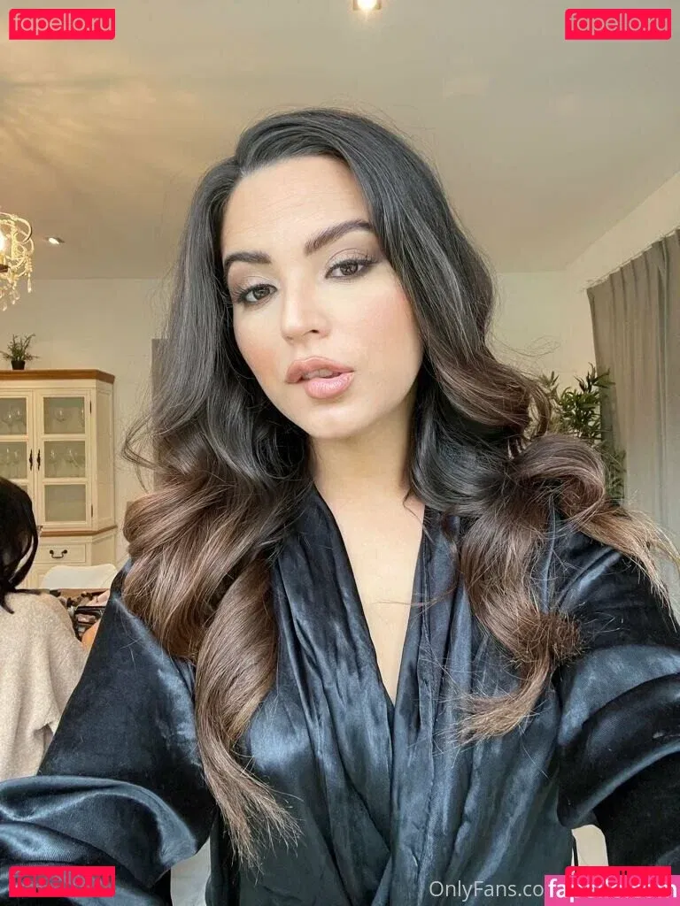 arianavanx Onlyfans Photo Gallery 