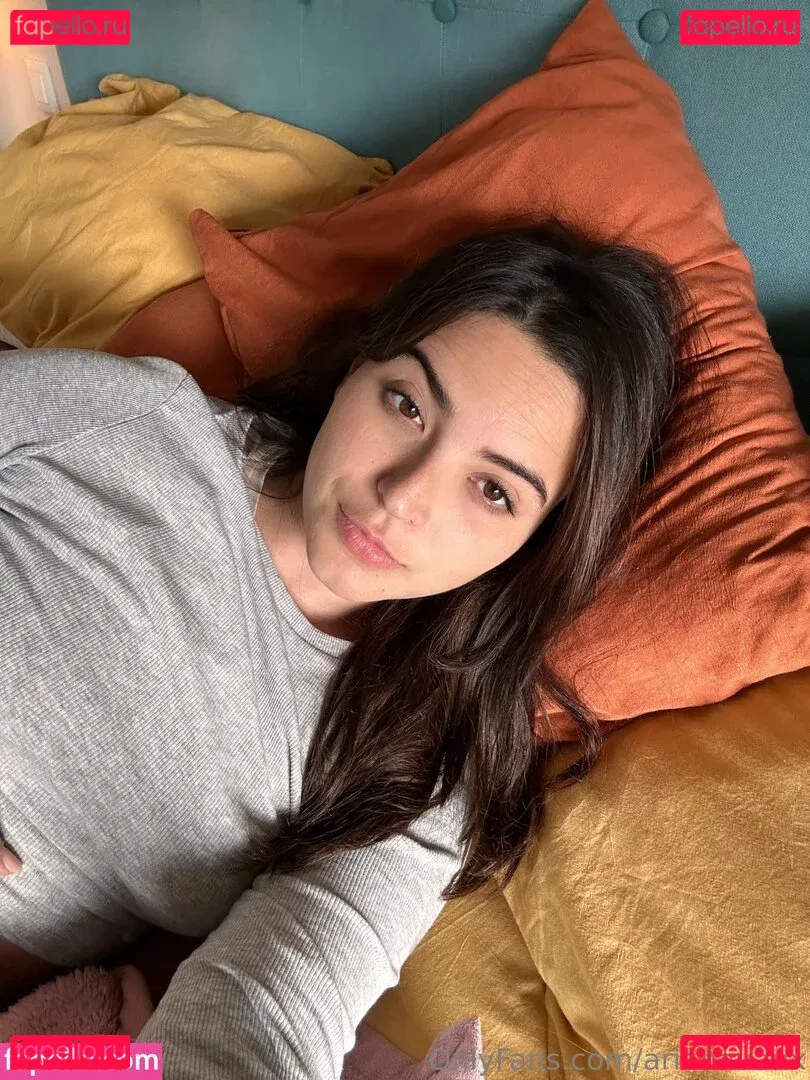 arianavanx Onlyfans Photo Gallery 