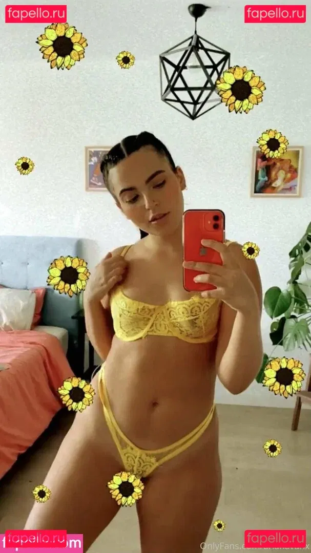 arianavanx Onlyfans Photo Gallery 