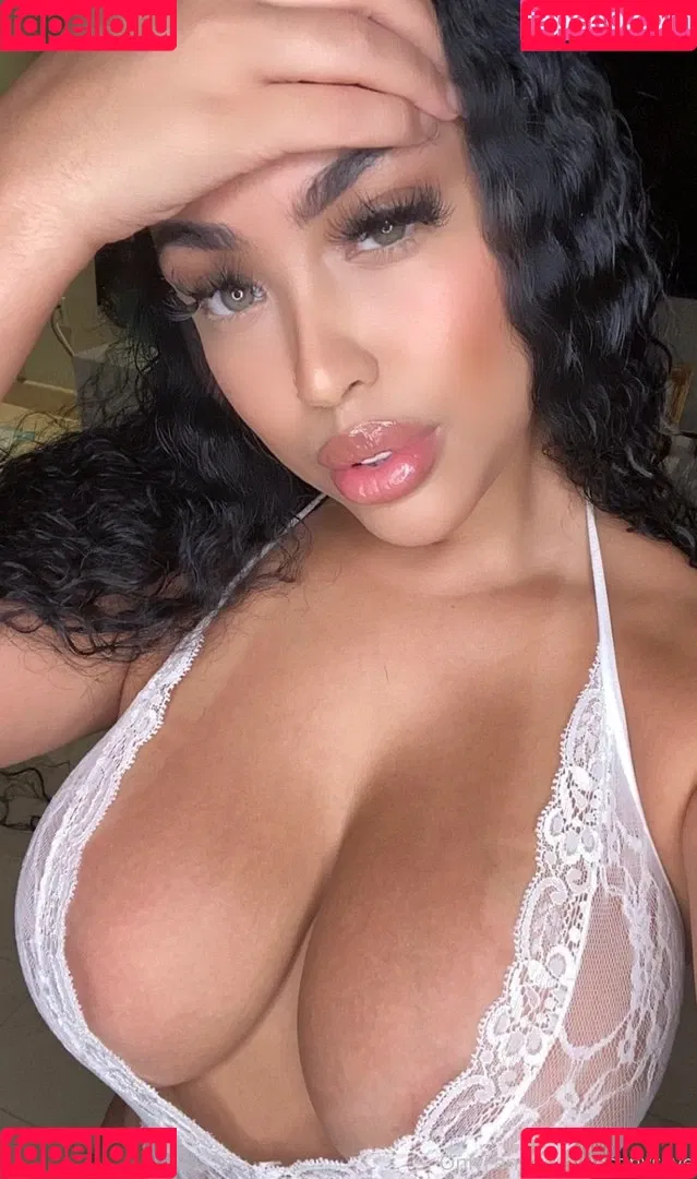 DestinySky Onlyfans Photo Gallery 