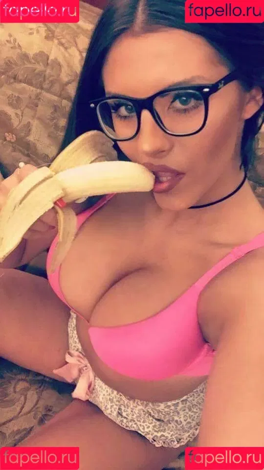 Marija Meglaj Onlyfans Photo Gallery 