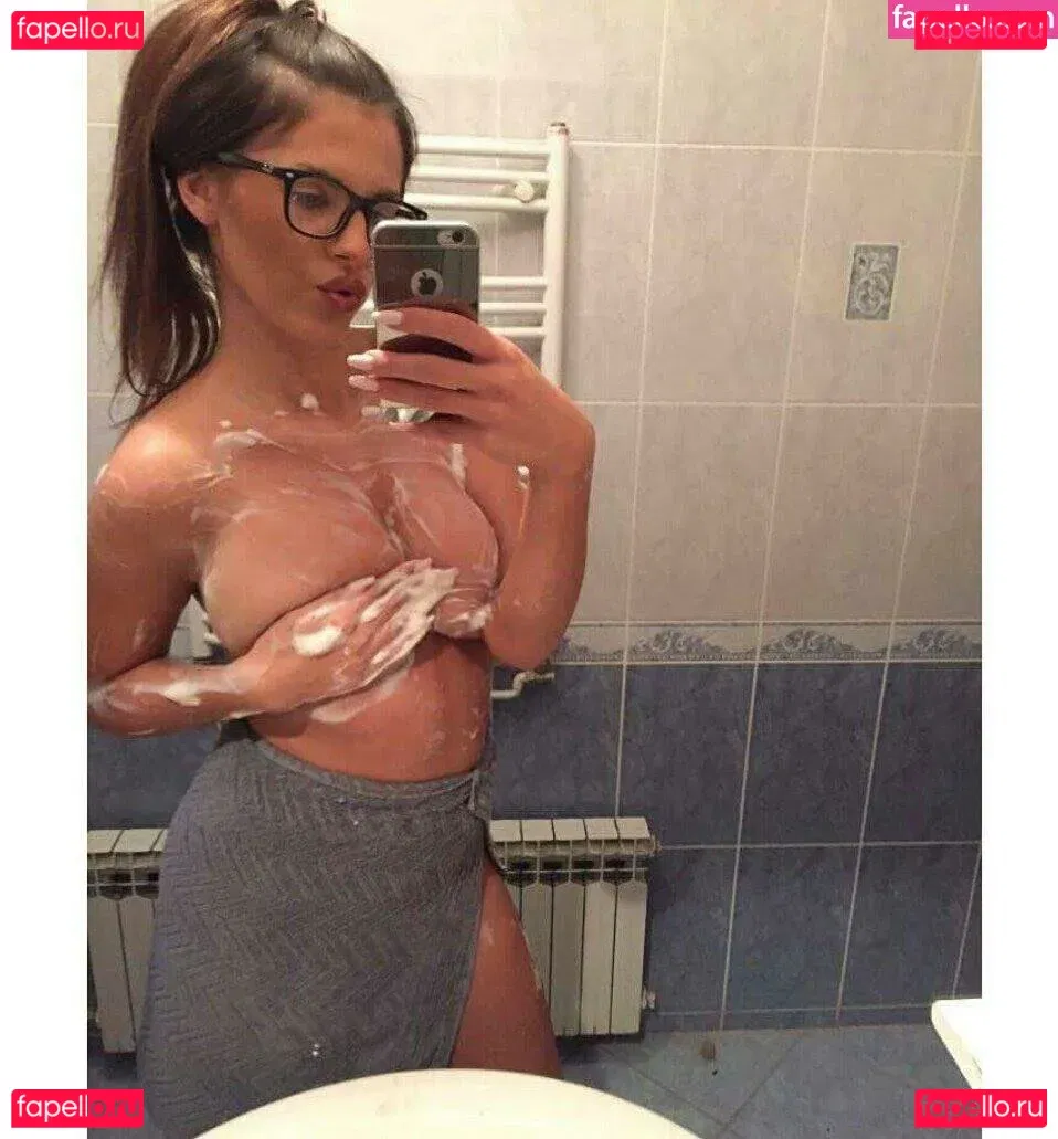 Marija Meglaj Onlyfans Photo Gallery 