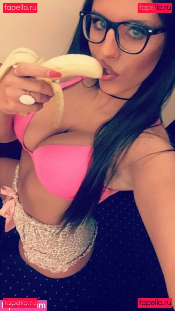 Marija Meglaj Onlyfans Photo Gallery 